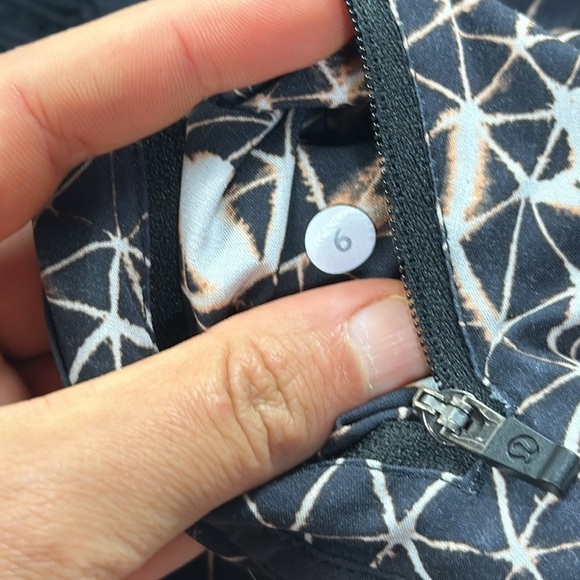 Lululemon Tracker Short III *4-way Stretch Star Crushed Multi / Black - Picture 4 of 6